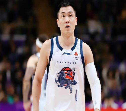 CBA又出一頂級后衛！打爆高詩巖，狂砍26+8+13，他還是個新秀啊