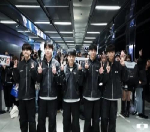 DK分享隊員第一周比賽日返圖：看看我們的選手們