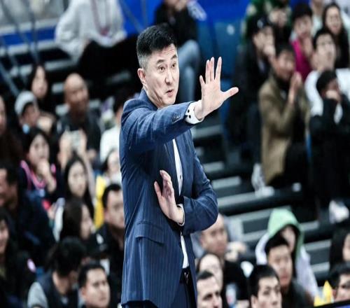 廣東被北控絕殺！杜鋒賽后說出輸球原因，球迷：又甩鍋