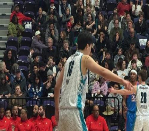 G聯賽：楊瀚森14+17+2+2帽創籃板新高率混音大勝雙殺藍隊