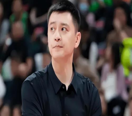 遼寧8387深圳1喜3憂！姜宇星無球權，王嵐嵚低迷，楊鳴用人瑕疵