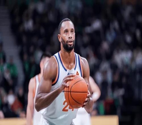 上海8070新疆球員評價：2人滿分，偰李永煒及格，8人低迷