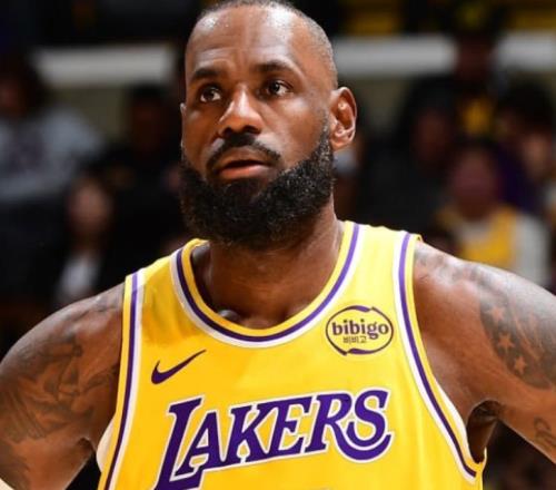 威少轟23+3+7+3仍無緣今日最佳！對(duì)不起，你碰到創(chuàng)紀(jì)錄的老詹了