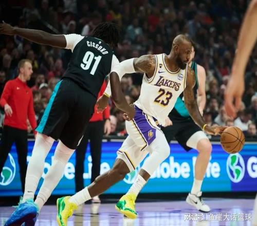 NBA最新排名出爐！衛(wèi)冕冠軍大爆冷，勇士喜上加喜，湖人退無可退