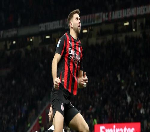 破密防就靠他！米蘭大中鋒砸破萊切城墻，做球指揮精神力均拉滿(mǎn)