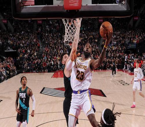 湖人連敗暴露三大漏洞！板凳最差+防守倒數(shù)第5，詹皇沖冠沒(méi)戲