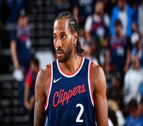 又傷了記者：倫納德左膝不適，將提前返回洛杉磯治療