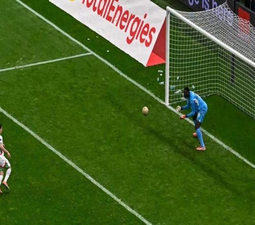 非洲杯決賽罰丟勺子點球，皇馬球星遭受死亡威脅