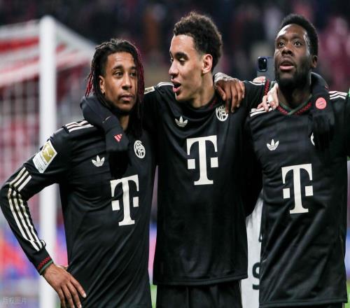 德甲最新積分戰報拜仁兩回合灌萊比錫11球仍領先多特11分領跑