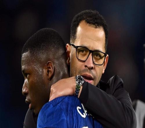 凱塞多：羅塞尼爾希望中場(chǎng)多拿球，我正在努力做到這一點(diǎn)