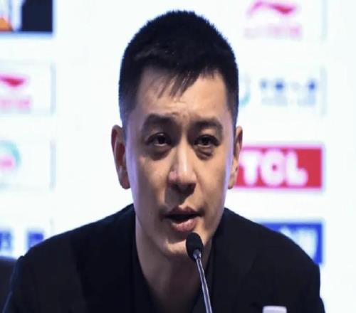 暗示亨特被裁楊鳴：下一場對陣山西我們只有兩名外援出戰(zhàn)