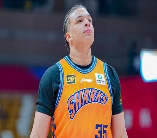 12戰(zhàn)11勝！王哲林16+11上海送新疆3連敗張鎮(zhèn)麟僅6分低迷