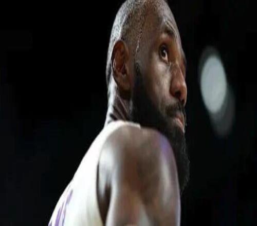 啊這....詹姆斯抱怨今天開拓者罰球太多！