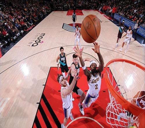 其他人都不防守，湖人鋒線大閘再努力也沒有辦法取得更大的效果