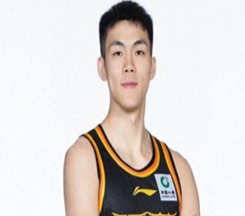 山東男籃輸給江蘇背后：被菜鳥完爆的高詩巖，防守好就是個笑話