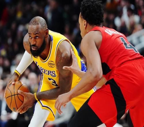 雷迪克奇招！湖人17分輕取猛龍：東詹合砍49分6板14助攻！