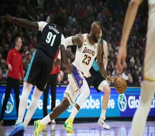 開拓者132116大勝湖人詹姆斯空砍準三雙