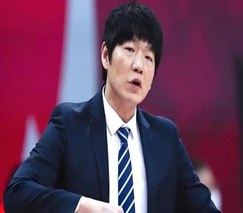 CBA再開重磅罰單，老實人邱彪被坑了，官方連續偏袒裁判惹爭議