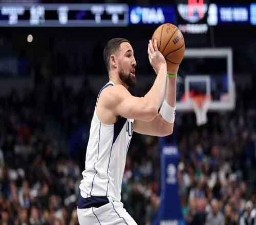 克萊半場23+6三分迎17000分里程碑獨行俠三狀元缺席大勝爵士