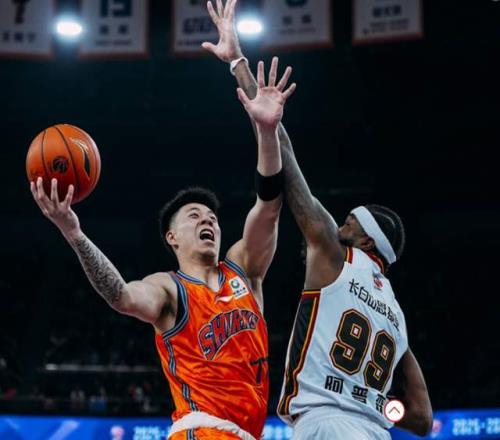 CCTV5直播！上海VS北京，盧偉猛攻內(nèi)線，許利民缺兵少將恐吃敗仗