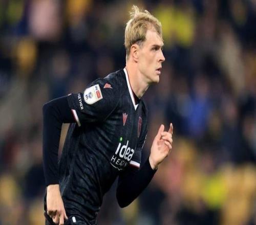 記者：科利爾租借赫爾城的細節還沒談妥，周末接受體檢是亂扯