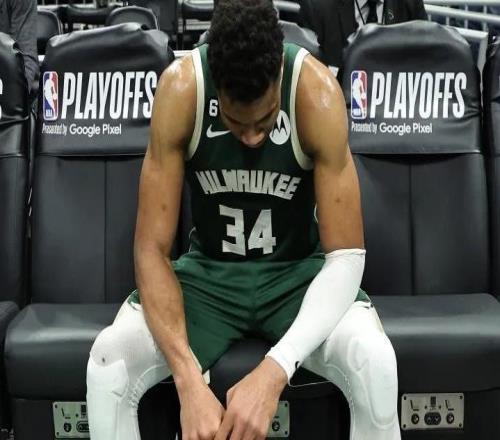 千鈞一發(fā)，記者：湖人勇士熱火老鷹尼克斯都為字母哥保留了全部籌碼