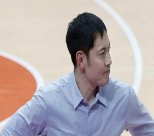 北控剛打好一場又崩了！防守反擊頂不住，張慶鵬掛機，還是沒希望