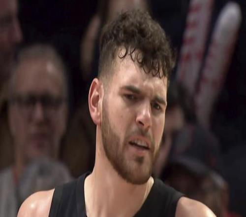 阿夫迪亞30分開拓者終結國王四連勝，楊瀚森2分低開低走