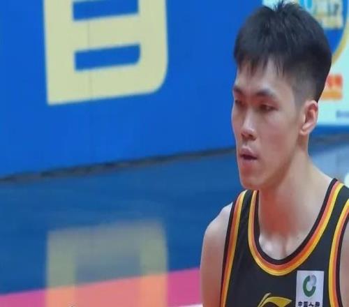 龐崢麟這運(yùn)球太牛了！廣西籃球之夜，他要進(jìn)國(guó)家隊(duì)了嗎