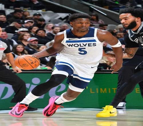 華子復(fù)出狂砍55分生涯新高！森林狼25分逆轉(zhuǎn)未果負(fù)馬刺，文班39+9