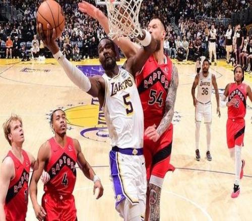 艾頓成湖人隊(duì)史第四位單場25+10且投籃命中率100%的球員