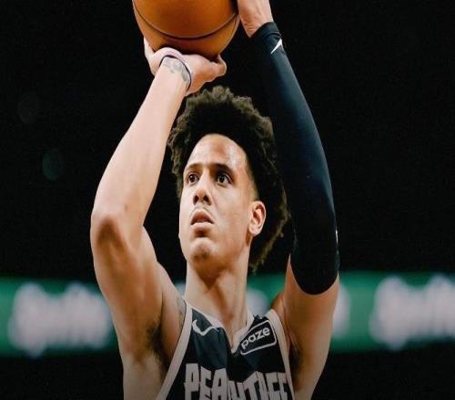 鷹王空砍兩雙CJ錯失絕殺，字母哥21+17+6，雄鹿復仇送老鷹四連敗