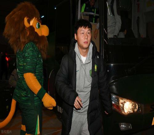 方昊已經來到浙江隊冬訓，未來將跟王鈺棟和陶強龍，一起競爭主力