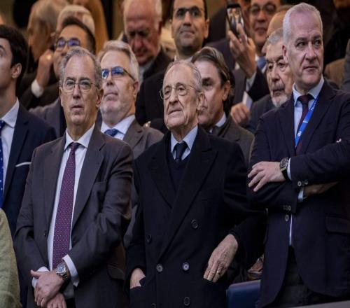 TA：自貝尼特斯時代以來，伯納烏首次出現針對老佛爺的抗議