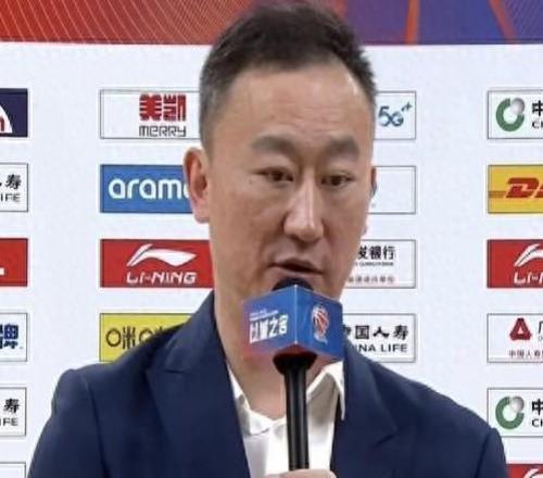 布朗15分廣廈輕取青島六連勝繼續(xù)領(lǐng)跑，敬畏強(qiáng)者是CBA通病