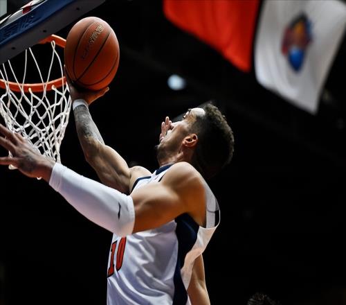 小貓搶鏡+28分大勝，廣東隊(duì)送對(duì)手17連敗，3號(hào)醒了2號(hào)卻迷失了