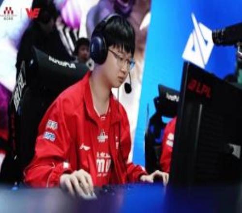 Karis:首要任务是晋级季后赛,然后像去年那样向更高处迈进