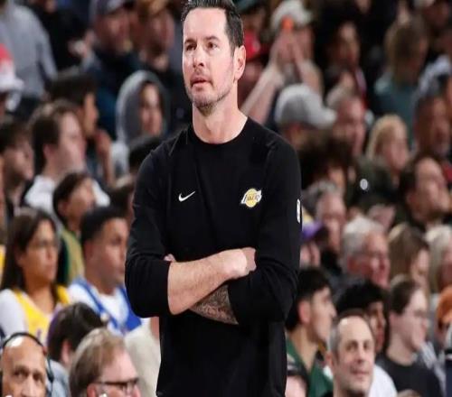 湖人防守終于醒了！避免東契奇被點，聯防展現輪轉速度+護框！