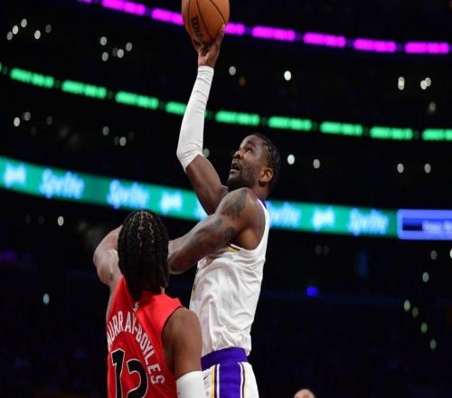 完美，湖人隊艾頓的歷史性比賽讓他與張伯倫和奧尼爾并肩