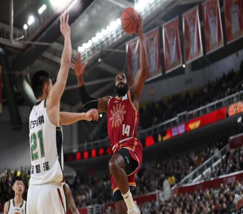 險勝遼寧！山西贏球最大功臣，不是迪亞洛，36歲老將擊碎離隊謠言