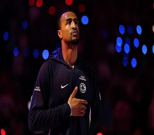 鋒線大將的進(jìn)攻效率還在不斷提升，快船為什么不能給他多些球權(quán)