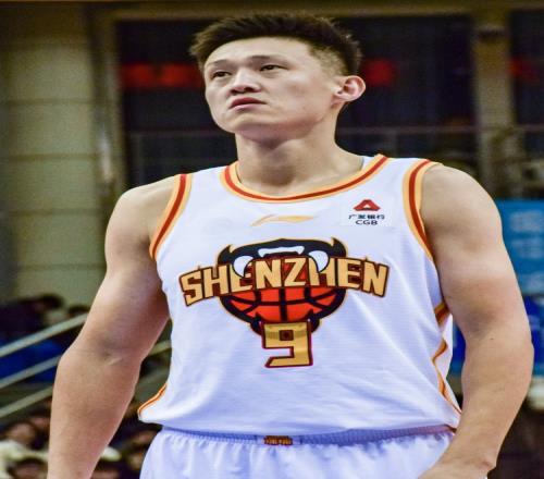 記者報道周鵬的腿傷仍未痊愈深圳隊繼續積極尋求新外援_CBA直播