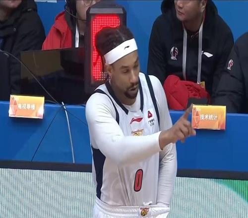 朱芳雨賭對(duì)了！廣東1米92新后衛(wèi)打出身價(jià)，杜鋒為他放棄徐杰