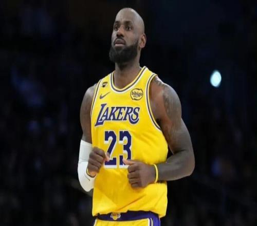 東契奇轟38+13+10！逆轉(zhuǎn)掘金！老詹神跡斷了！