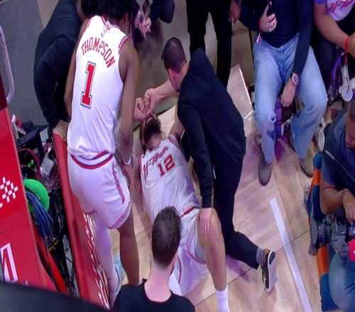 火箭遭重創(chuàng)！亞當(dāng)斯腳踝三級(jí)扭傷將無限期缺陣可能會(huì)賽季報(bào)銷