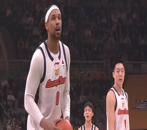 換帥的前奏廣東“七冠教頭”霸氣放話，朱芳雨施壓杜鋒！