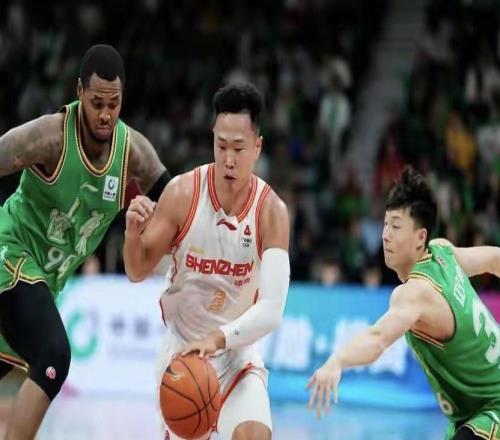 雖敗猶榮，遼寧隊慘敗，楊鳴卻瘋狂表揚隊員，被球迷怒噴就會畫餅