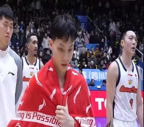 最新消息！CBA“暴力控衛”馳援杜鋒，保送廣東隊躺進總決賽！