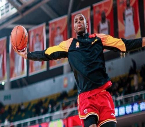 勝遼寧發(fā)布會(huì)！潘江贊對(duì)手，親承張寧將缺席三周，迪亞洛總結(jié)不足