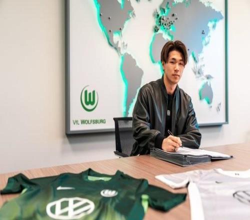 官方：狼堡簽下20歲日本中場鹽貝健人據悉轉會費900萬歐